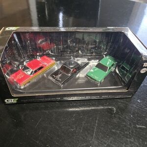 Die-Cast Classic Car 3-Pack - Red, Black & Green